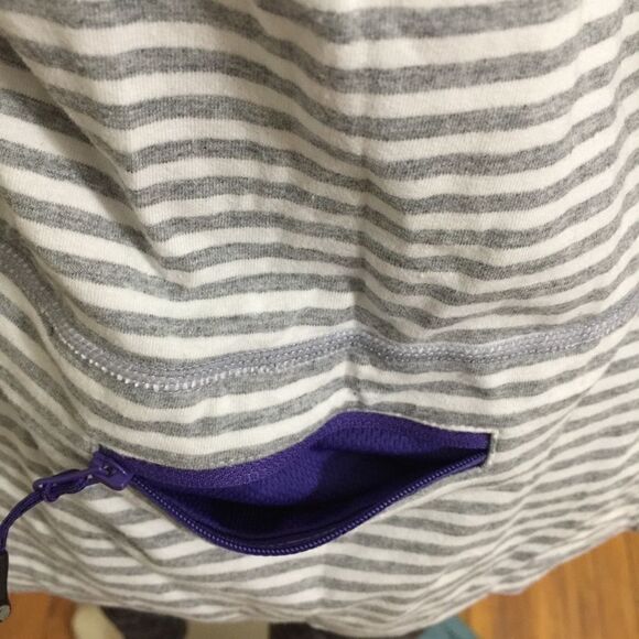 MPG Pull Over active Top! Thumb holes! Soft cozy - Picture 3 of 8